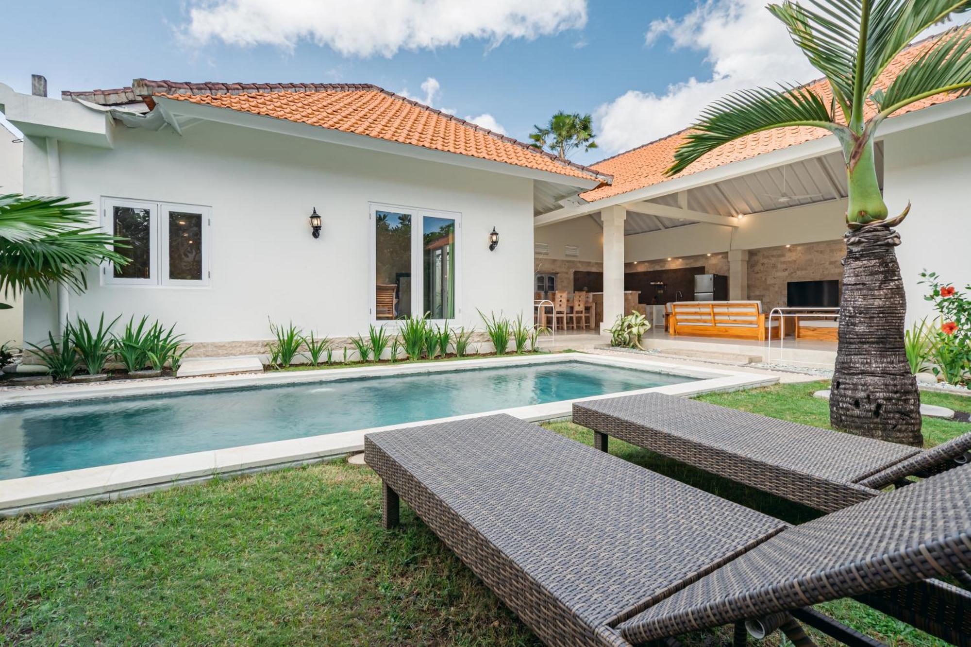 Green Garden Seminyak Villa Exterior photo